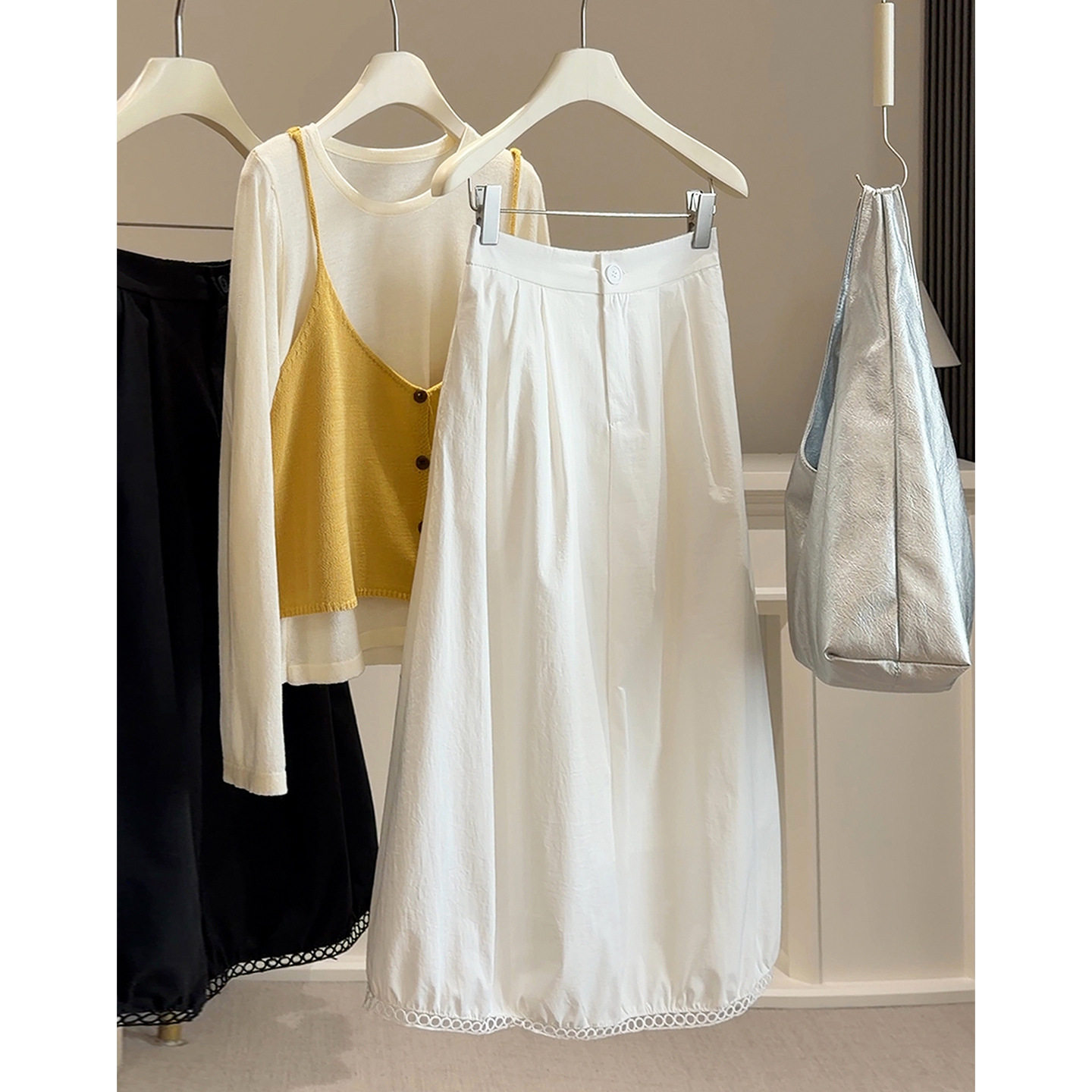 设计感下摆花边白色花苞半身裙女春夏新款高腰宽松显瘦中长灯笼裙,女装/女士精品,半身裙,淘宝优惠券,粉丝福利购,淘宝优惠卷