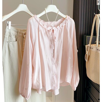 韩版复古灯笼袖显瘦玫瑰刺绣衬衫女春新款木耳边绑带宽松防晒上衣