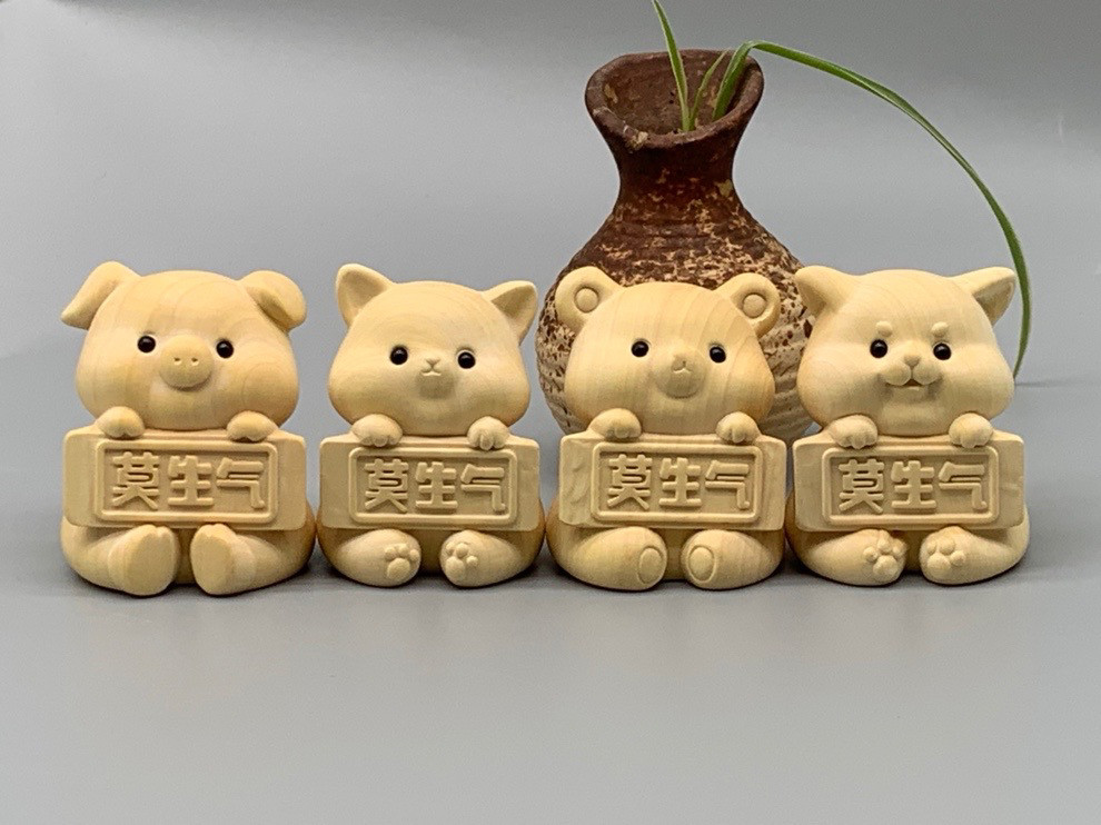 黄杨木雕刻莫生气猪狗熊猫创意