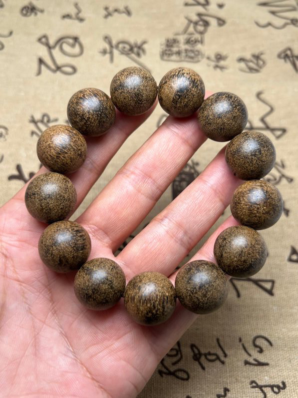 越南芽庄蚂蚁沉沉香手串20mm