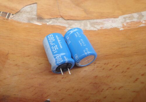 原盒 尼吉康 35V680UF BT 高频低阻长寿命 12X20 高温125度