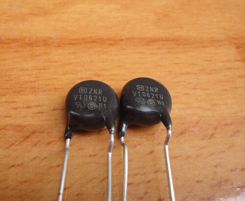 原装 松下压敏电阻 10K621U V10621U 铜引脚
