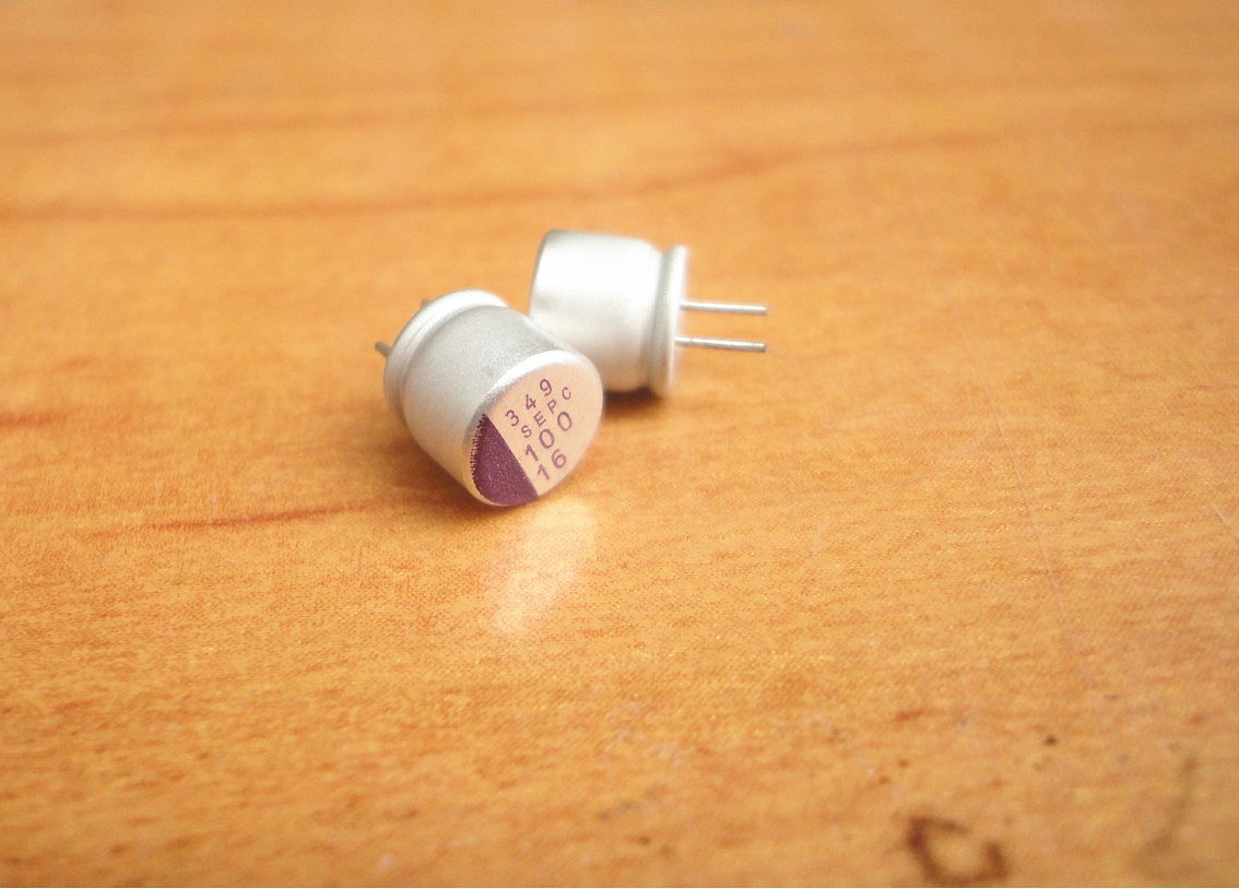 日本三洋 16V100UF 固态电容 SEPC 低ESR 主板显卡电容 6*5 105度