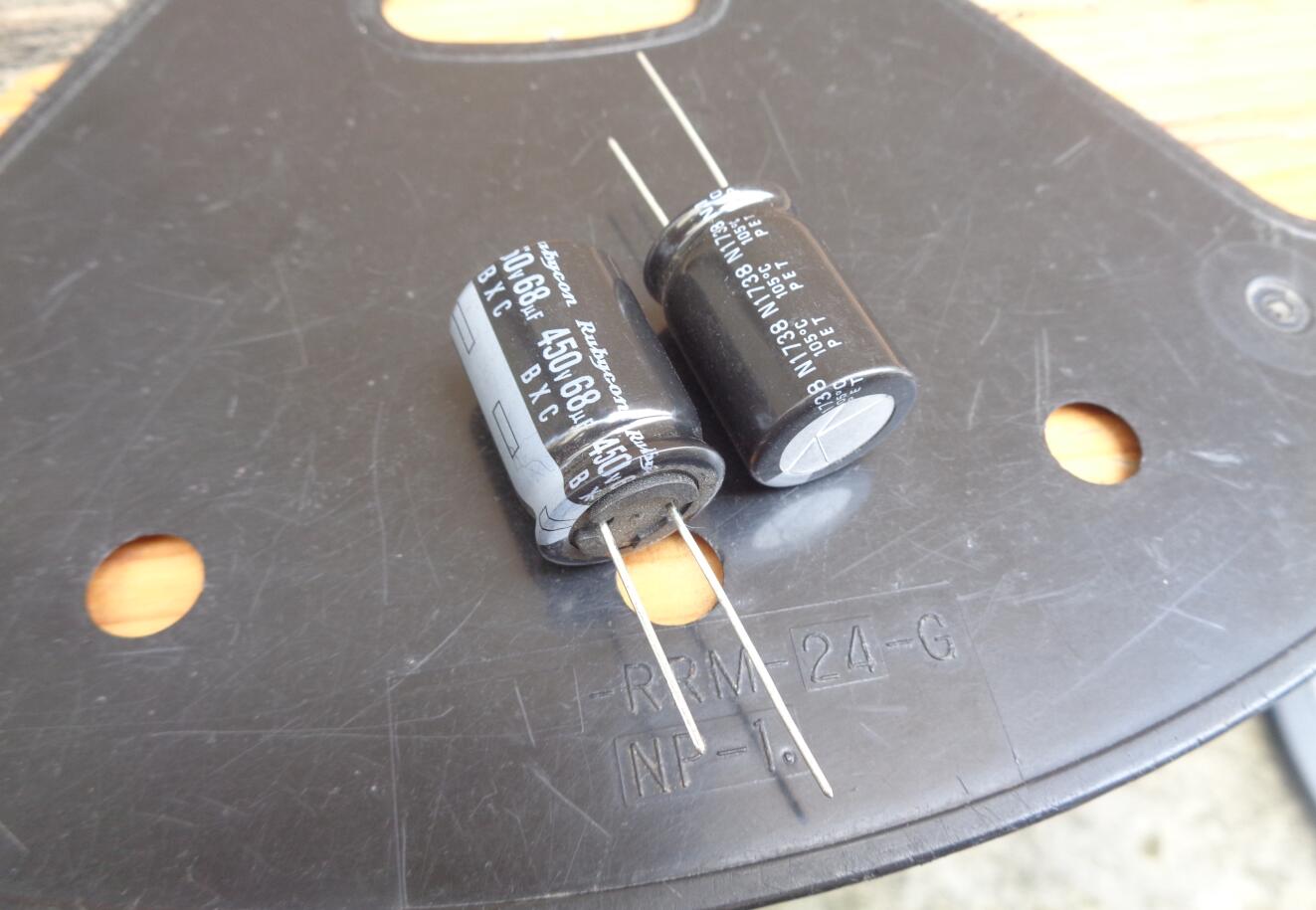 68UF 450V 日本红宝石 BXC 长寿命电源电容 450V68UF 18X25 105度