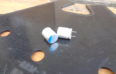 220UF 35V 固态电容 VDZ 高频低阻 35V220UF 10X12 105度