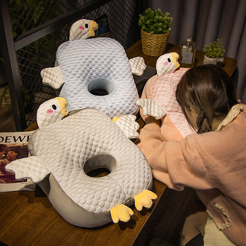 午睡枕护颈枕小学生趴睡枕