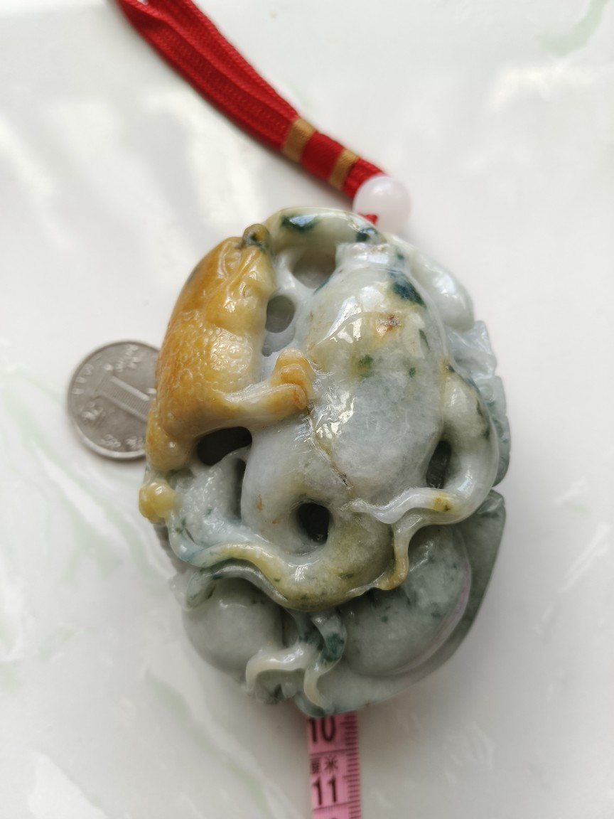 正宗天然手把件缅甸玉翡翠A货专业雕刻人生如意三彩色大手玩一个图片