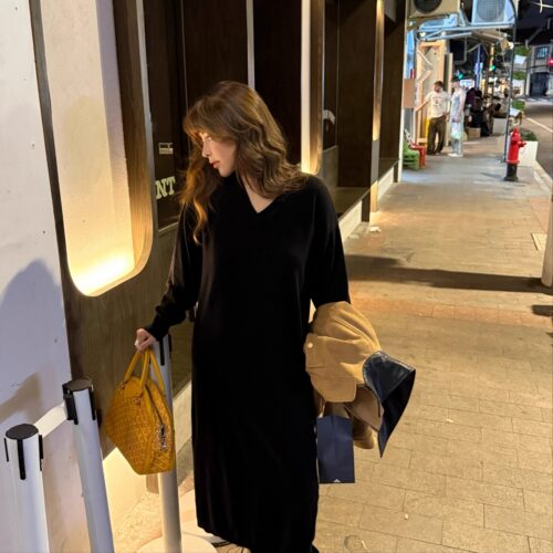 羊毛长袖连衣裙v领黑色高级针织