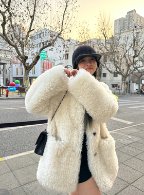 3ts【折扣】软糯白色毛毛外套高级感环保皮草秋冬季仿羊剪绒大