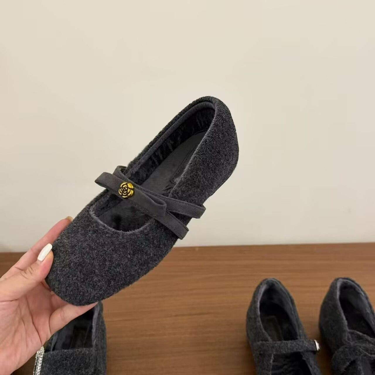 内增高秋冬加绒法式单鞋女鞋复古呢子配裙子高级感玛丽珍鞋毛毛鞋