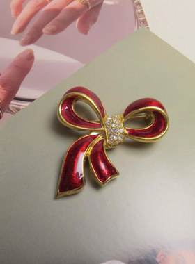 【复古甜艳】Mo*net红色珐琅蝴蝶结胸针 ~Jessie的维琴察