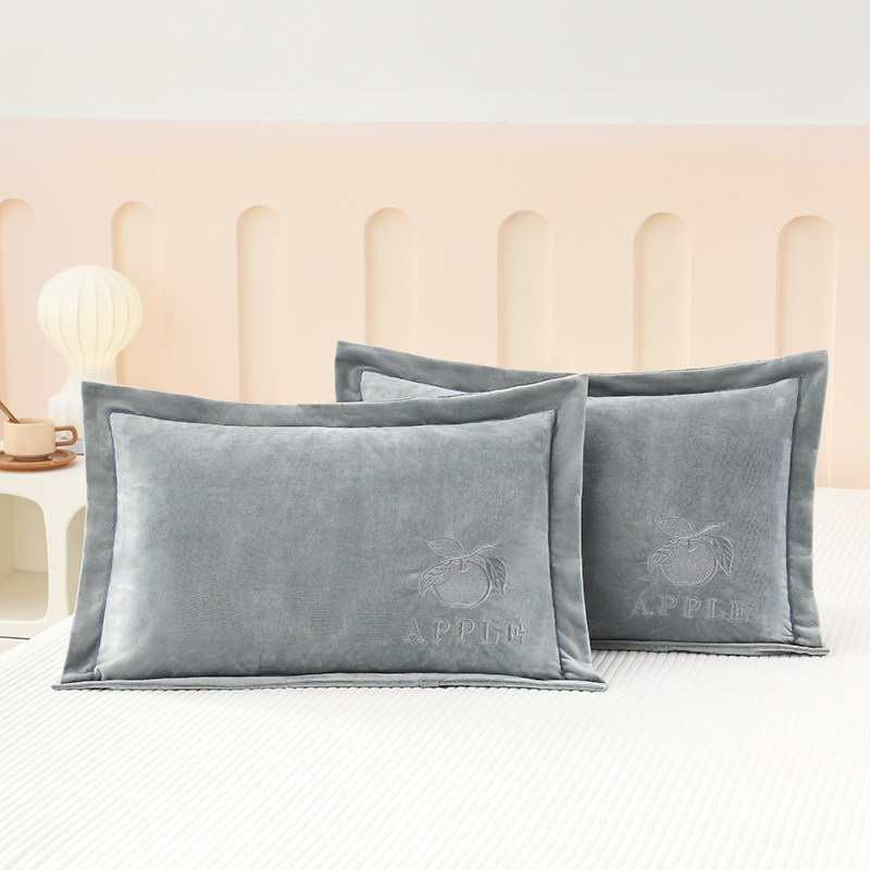 儿童牛奶绒枕套冬季保暖加厚宝宝绒枕头套成人水晶绒枕芯套单人