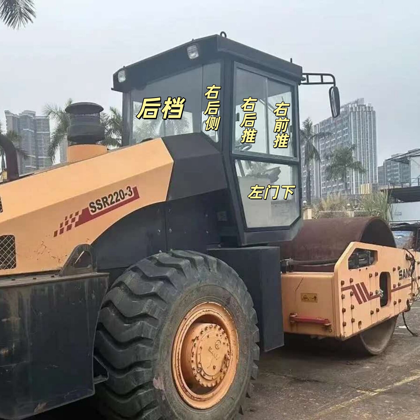 三一SSR220-3压路机玻璃前挡风车门推拉窗门下后侧钢化玻璃图片