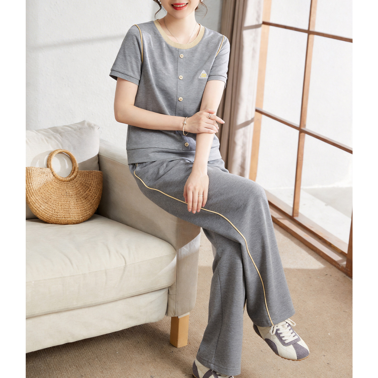 喜卉妈妈夏装套装中老年人女装夏季短袖小香风显瘦上衣裤子两件套