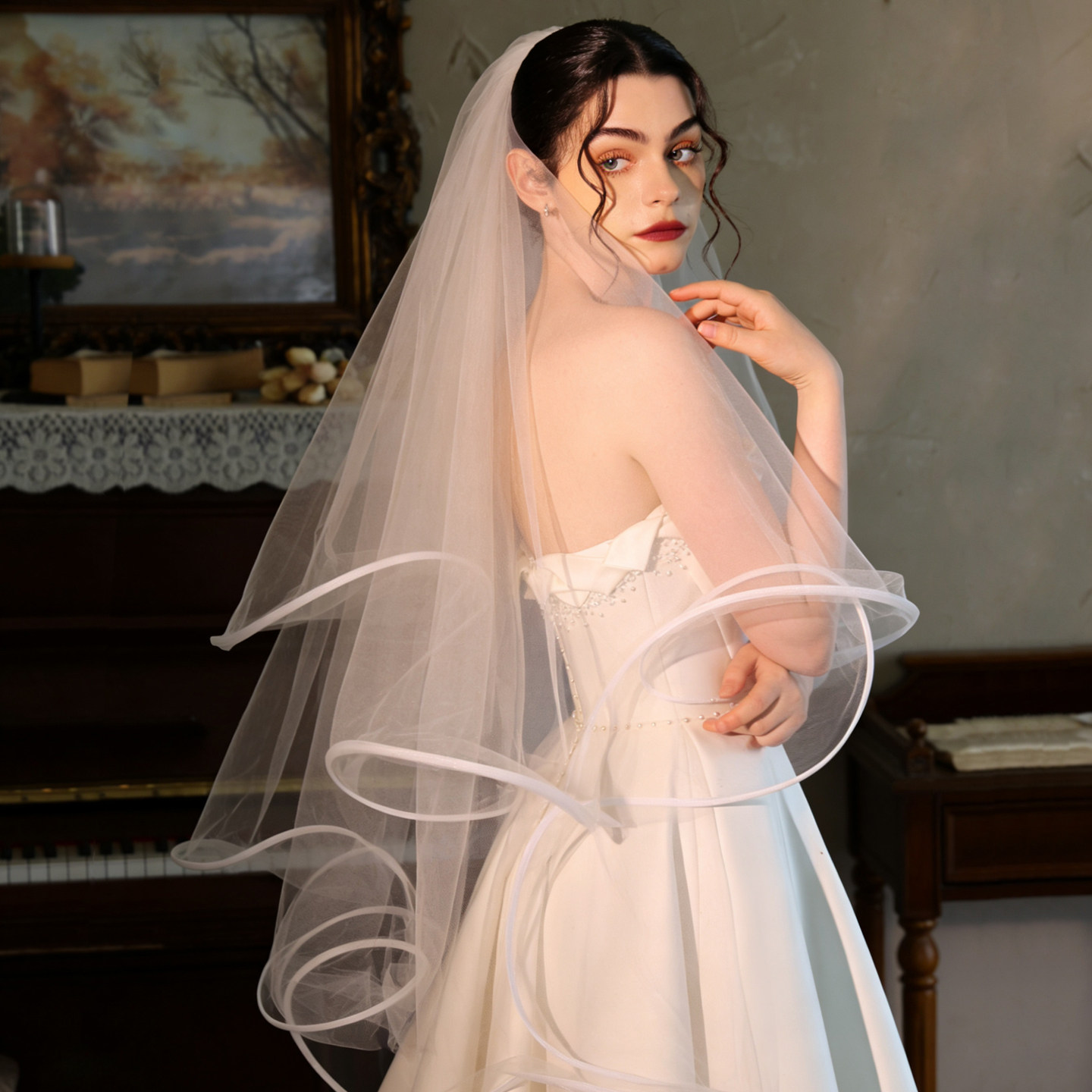 双层白色新娘头纱 西太后弹弹卷边高透纱结婚礼造型拍照样片道具