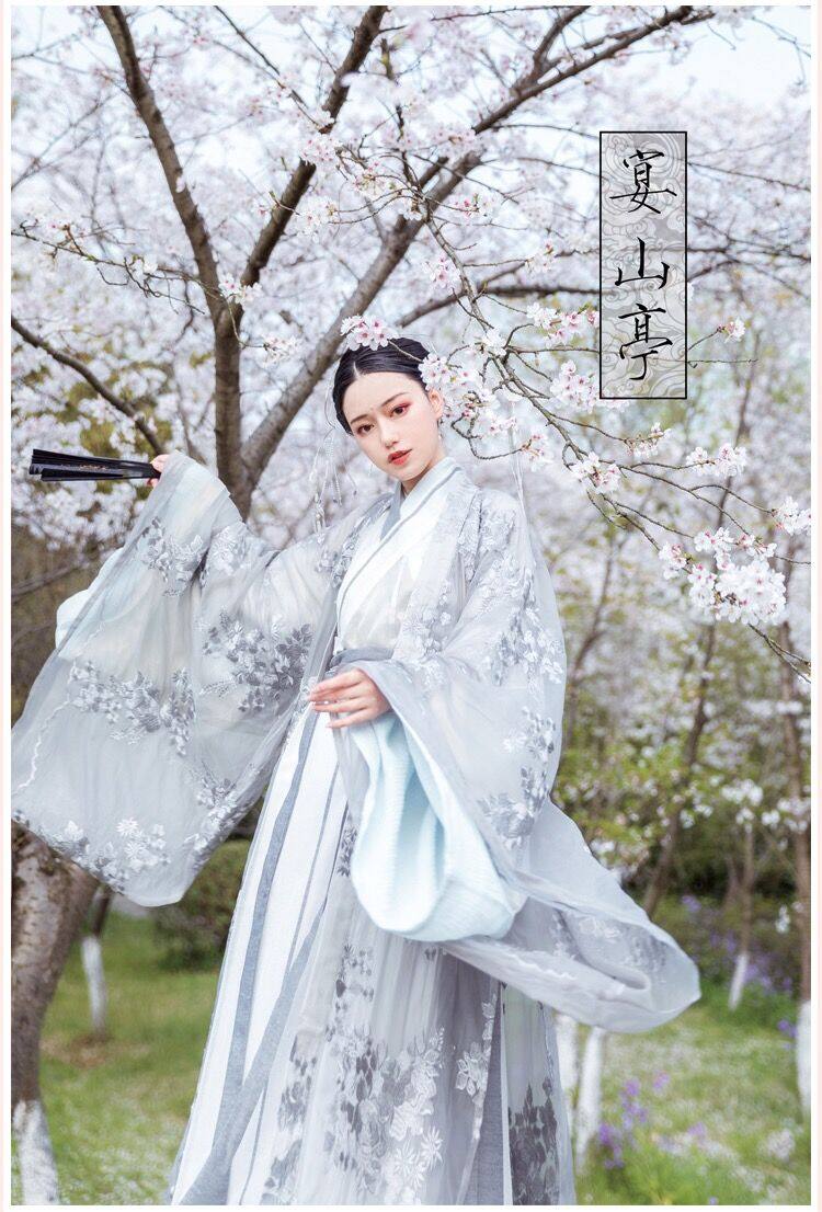【汉锦记】出租宴山亭绝版银雪魏晋齐腰汉服