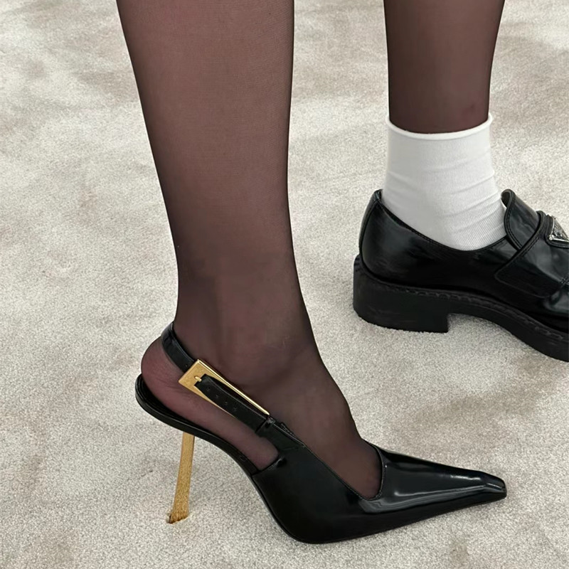 金属性感小金条羊皮尖头细跟黑色