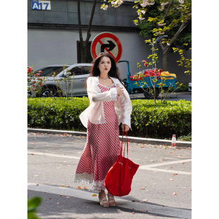 笑笑 法式复古红格子吊带裙大码女装收腰鱼尾裙显瘦长款连衣裙女