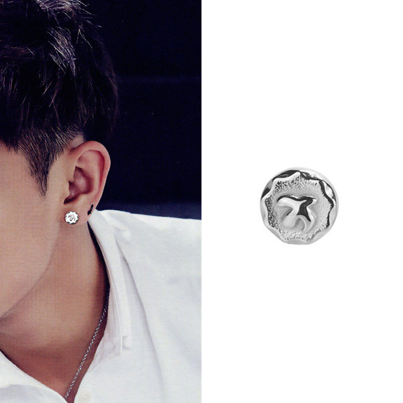 潮牌原宿风日系潮牌个性时尚不锈钢飞鹰耳钉男女潮人钛钢老鹰耳环