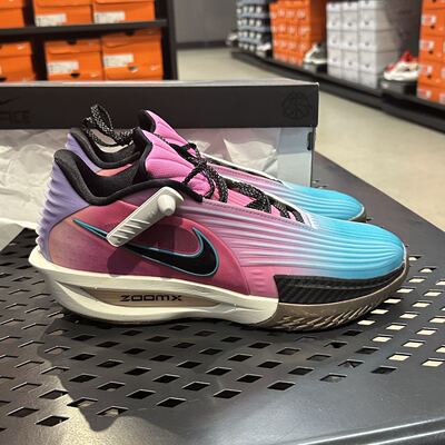 耐克GTCut3Turbo低帮篮球鞋