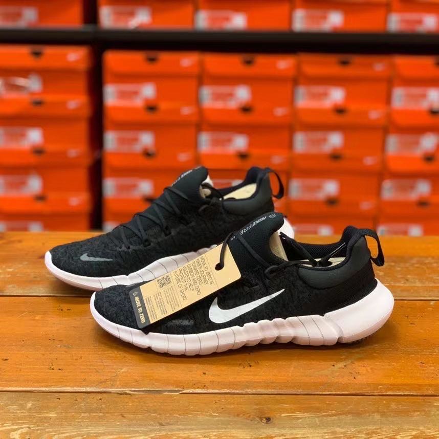 NikeFreeRN5.0赤足跑步鞋