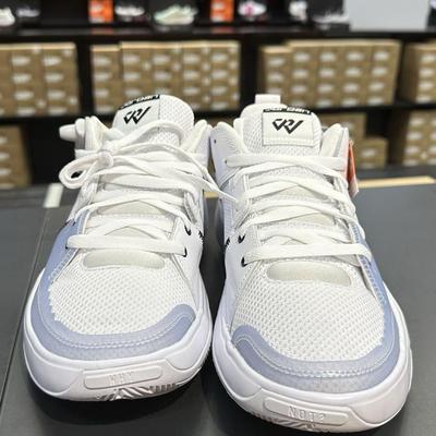 耐克男子缓震中帮耐磨篮球鞋