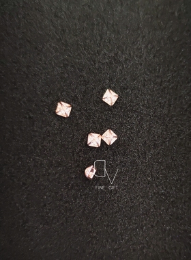 奥地利金字塔镶钻单颗手环