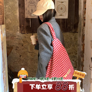 陈奶奶/心动讯号~红格子慵懒感大容量帆布包百搭休闲购物袋托特包