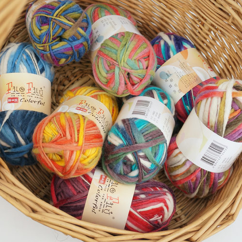 Filofilu中粗羊毛段染围巾帽子线