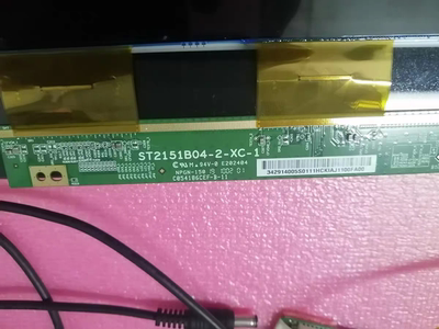 ST2151B04-2 SG2151B05 PN215CT01 ST2151B03-1 LC215DU2A SG2151