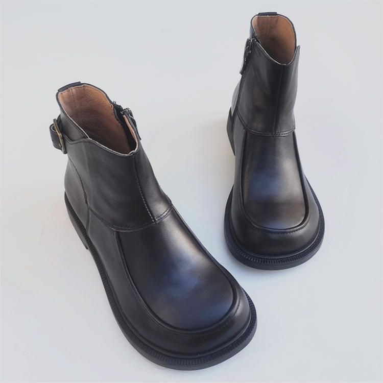 春秋季纯牛皮百搭透气女短靴宽版