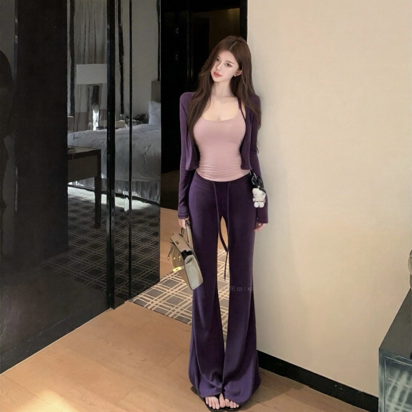 法式春秋修身长袖开衫+显瘦吊带背心+低腰休闲微喇裤穿搭三件套女