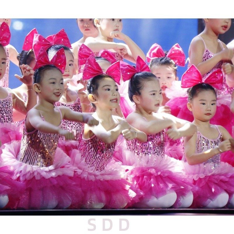 六一幼儿粉可爱舞蹈吊带蓬蓬纱裙娃娃女童大合唱生日最快乐演出服