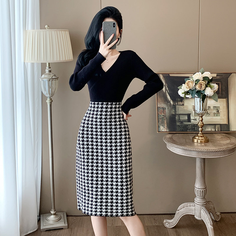 连衣裙气质名媛高端女神范小香风千鸟格显瘦减龄过膝长款打底毛衣