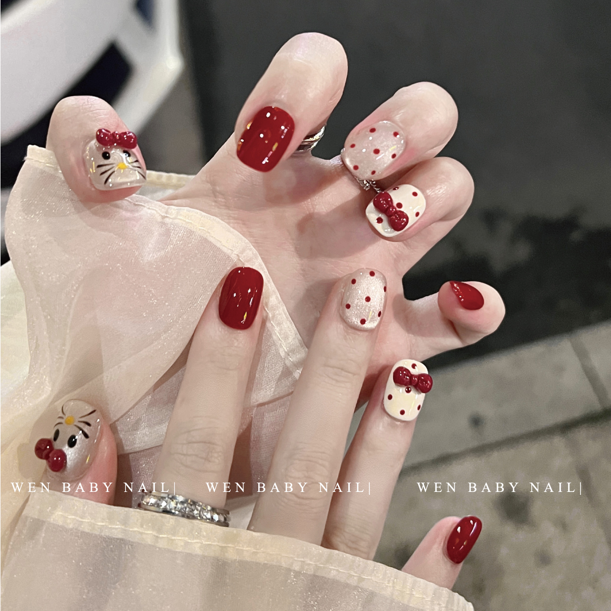 美甲kitty波点猫新年穿戴甲短甲