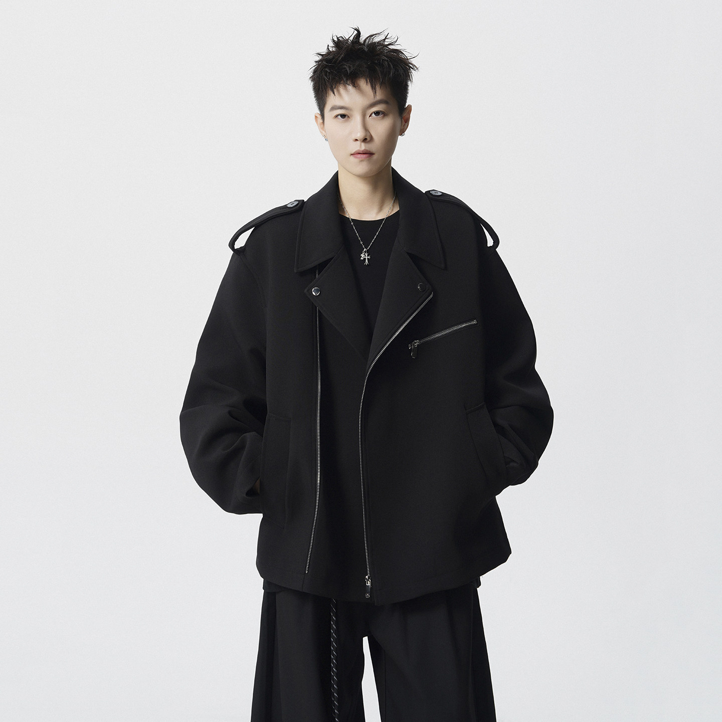 现货1014-F188-P98~秋季新款垂坠感短款设计感风衣男，男装风衣，星座1014