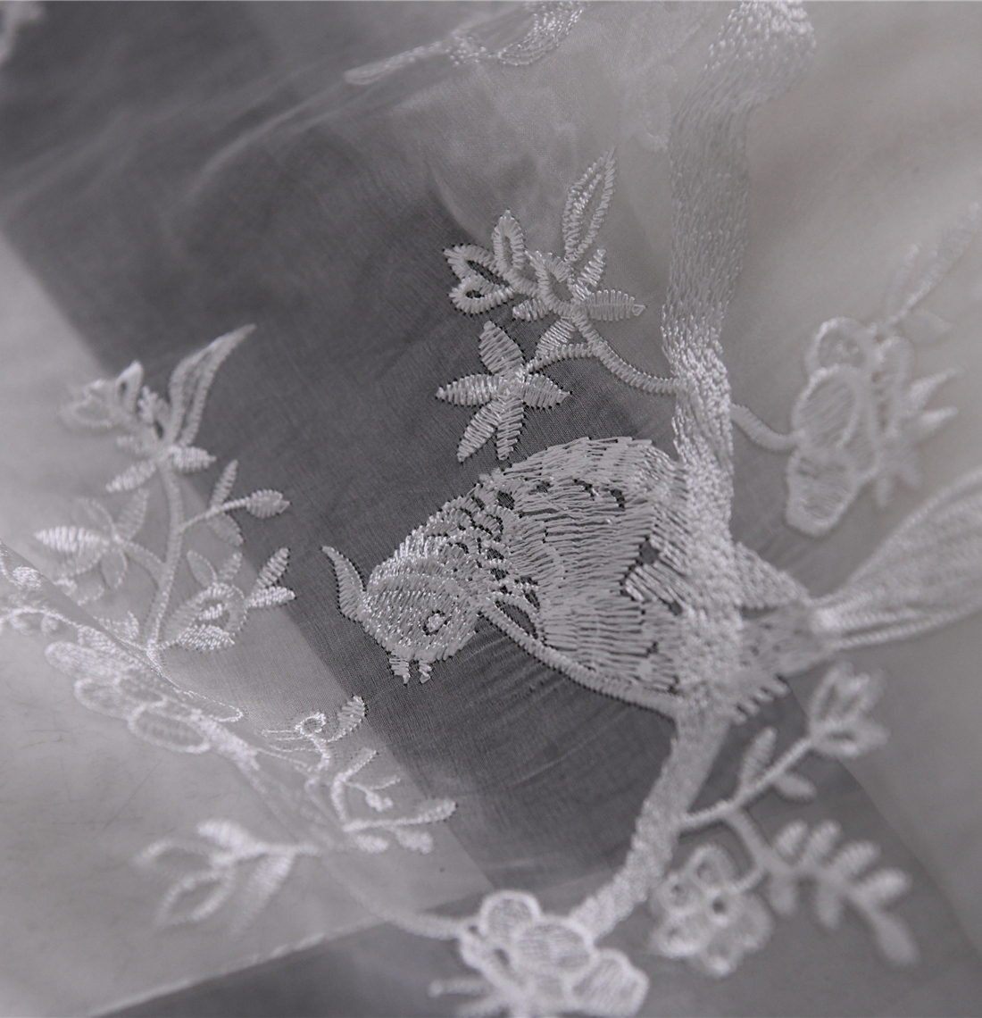 春鸟山海  品牌定织丝绸精美精简刺绣真丝欧根纱13姆100丝135宽