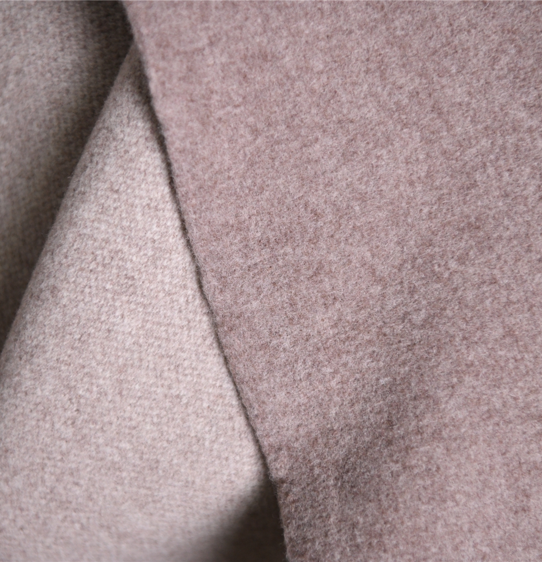 意大利 大牌原单MA*X定织单双面羊驼岗花呢800克150宽 手感暖呵