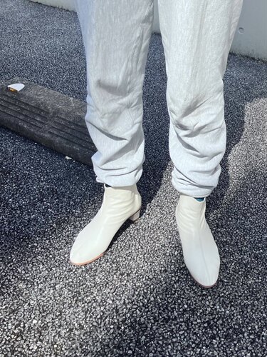 时尚短靴中跟奶白单鞋