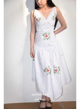 【现货】西伯利亚 Naya Rea Doris V领 吊带 碎花 连衣裙 无袖