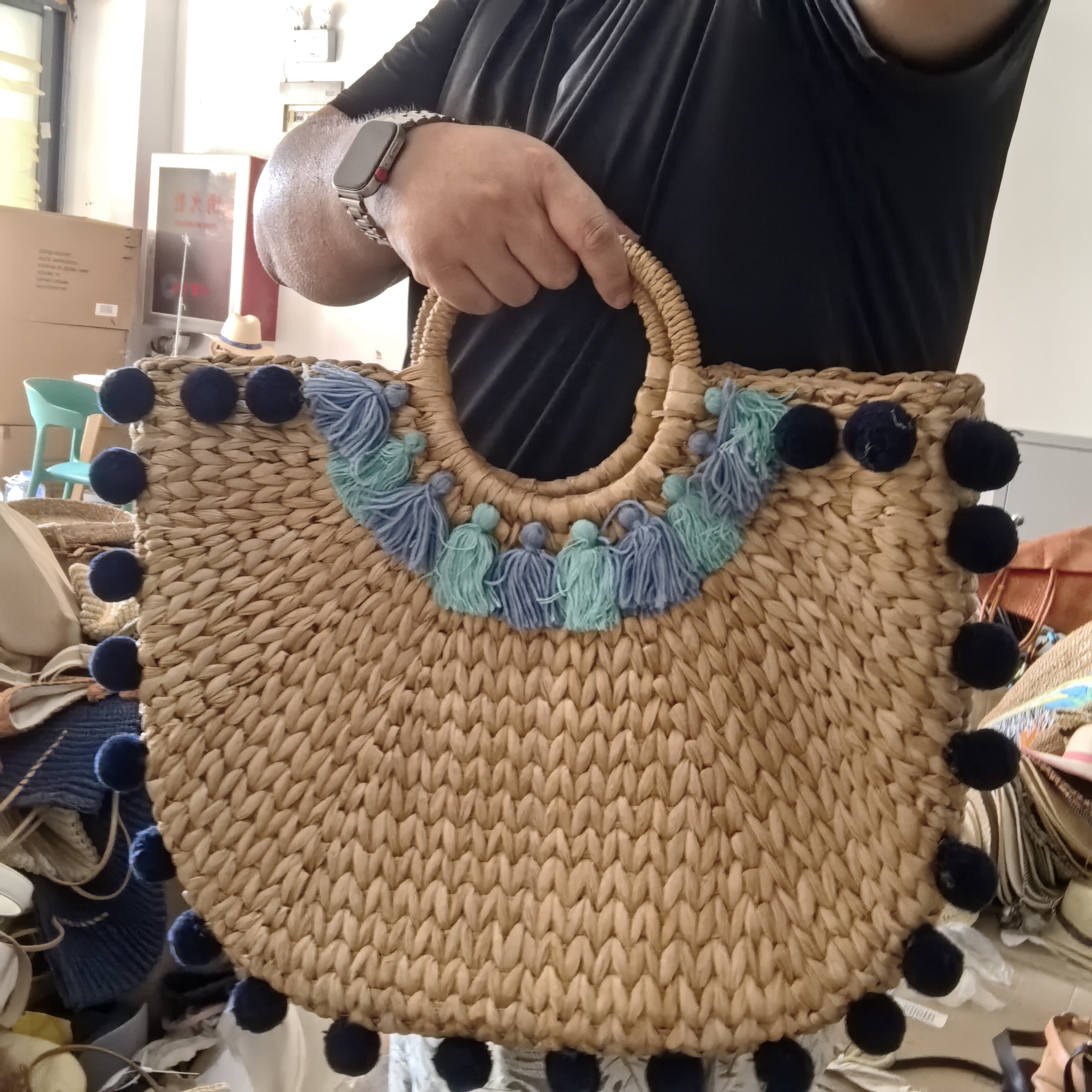 单只孤品蓝绿球球流苏编织天然草手提女包休闲简约通勤穿搭高品质
