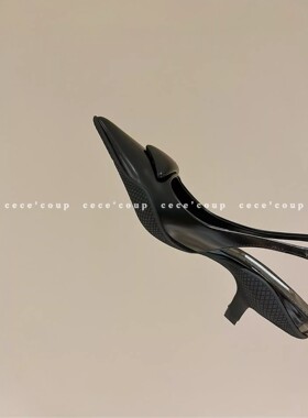 高定版本！辣妹风！三角标小猫跟尖头包头凉鞋单鞋女