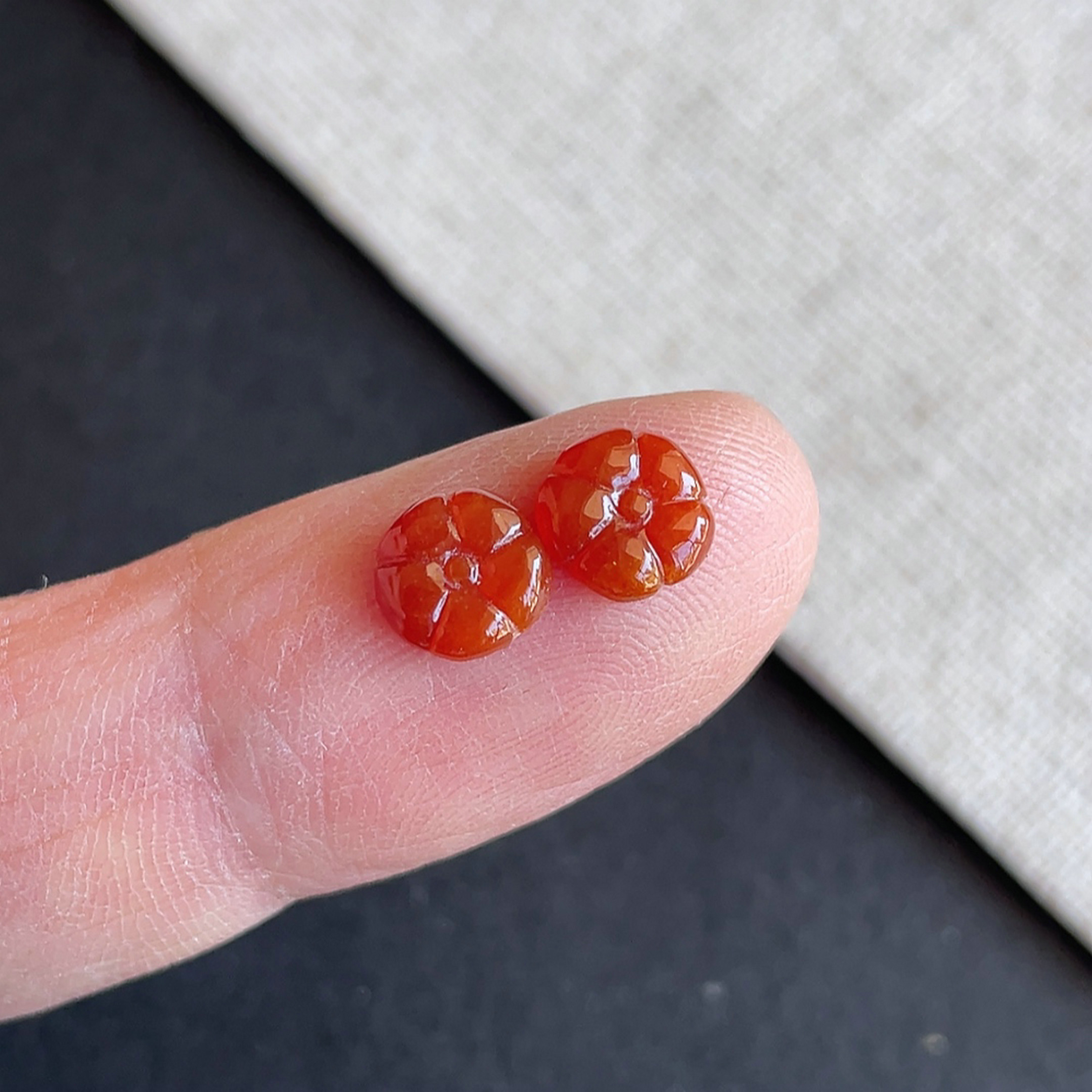 翡翠冰种红翡花开富贵戒面耳饰