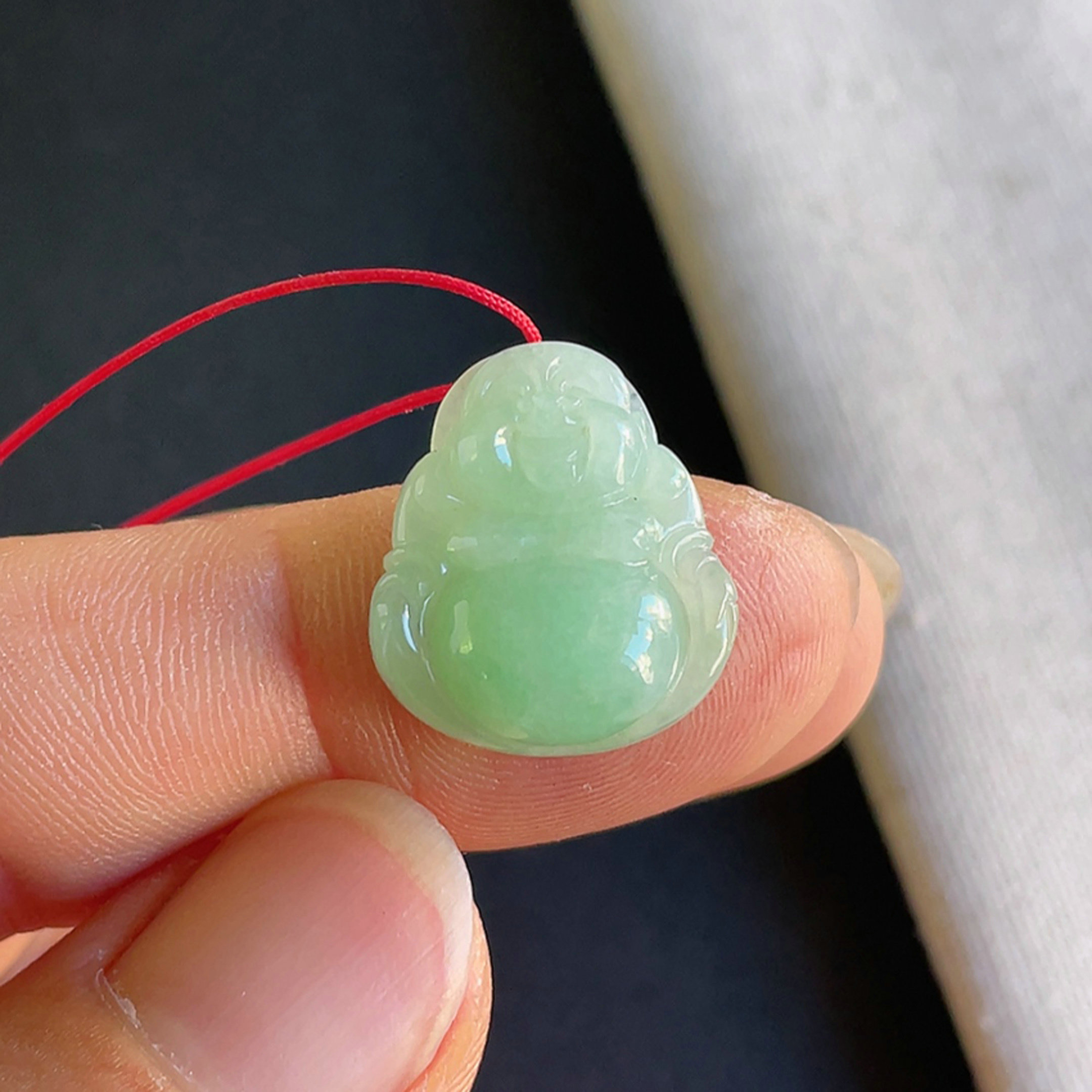 0926-3天然老坑冰糯种豆阳绿佛公吊坠 翡翠A货送证书～金晶翡翠