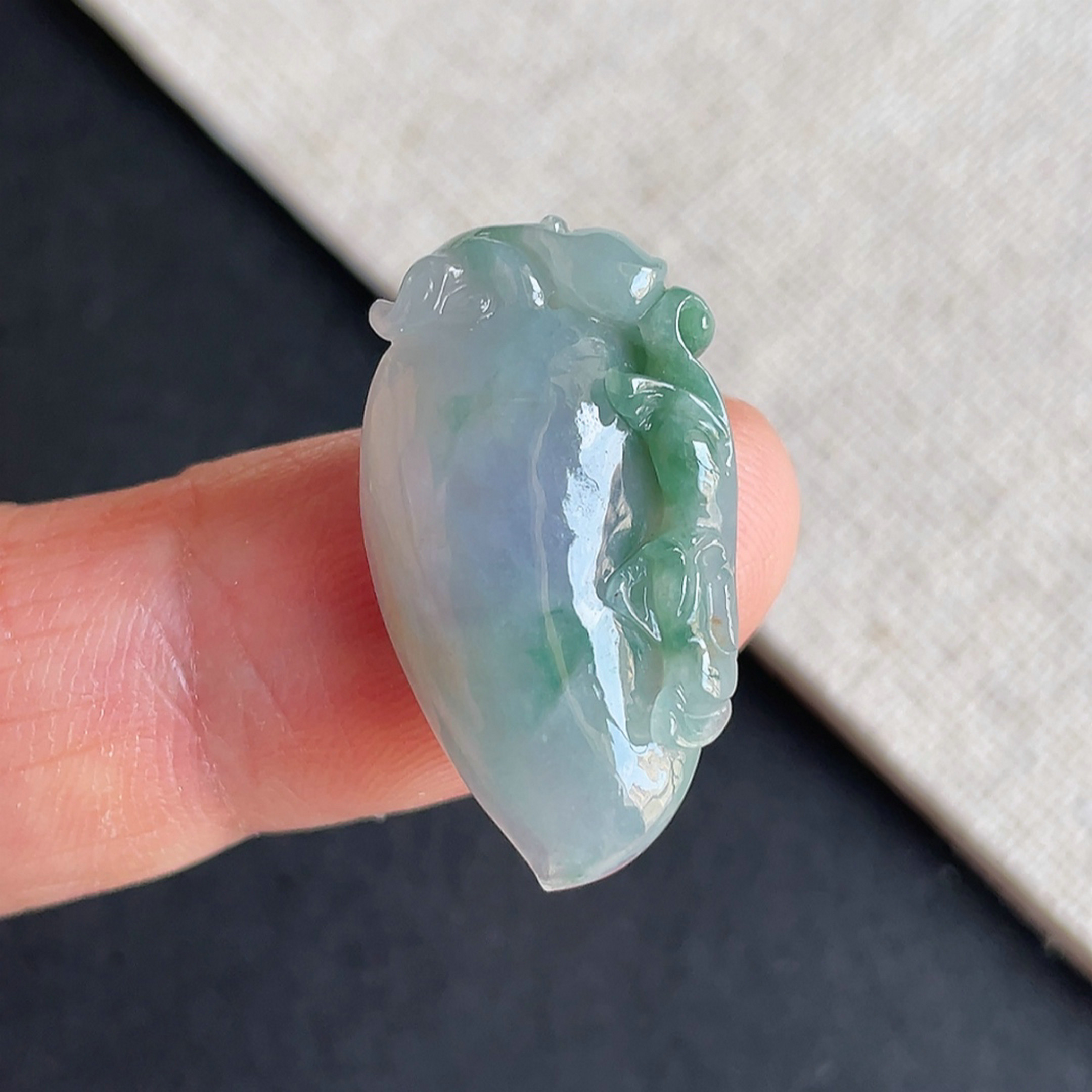 冰种紫色飘绿翡翠福瓜玉坠保平安