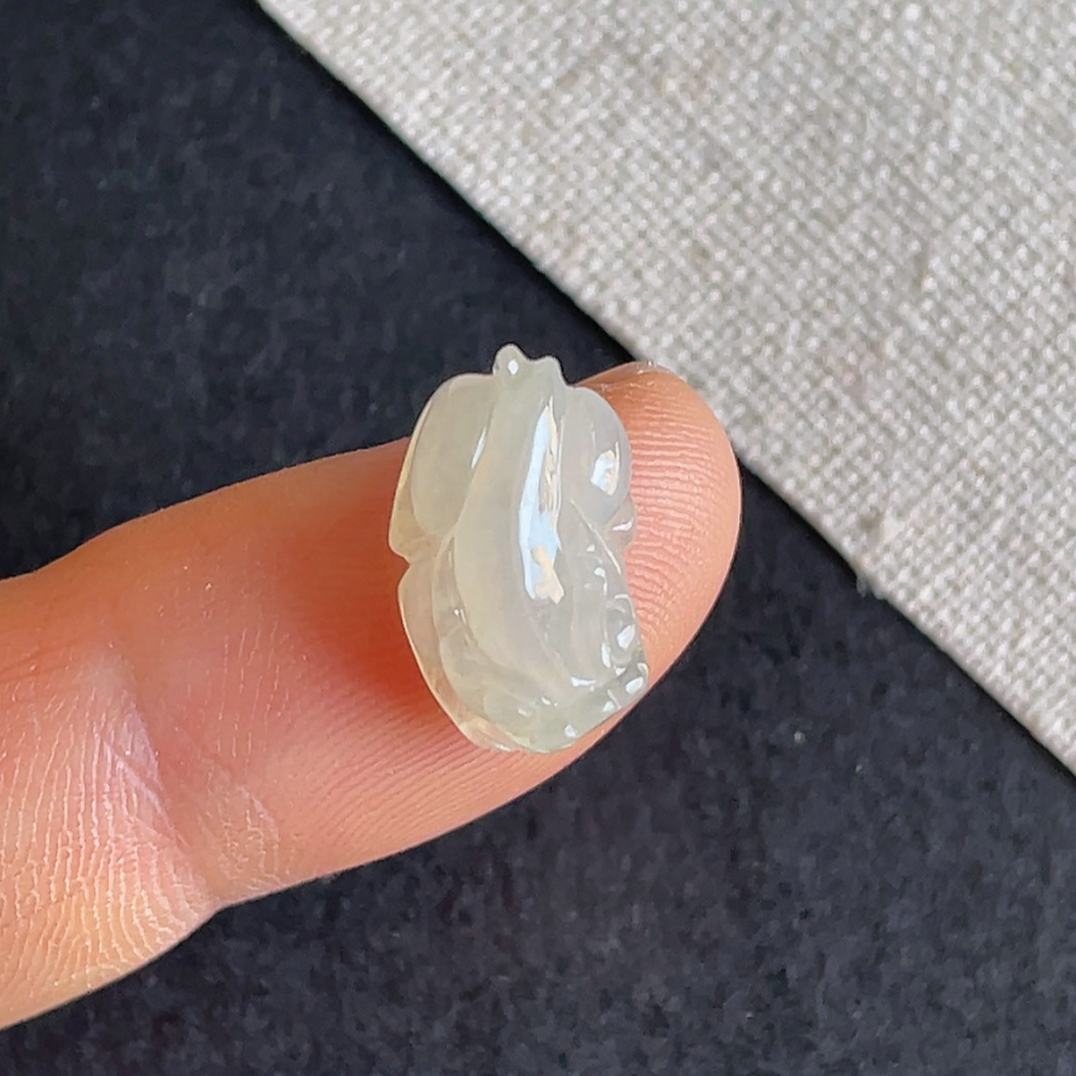 天然缅甸翡翠a货冰种貔貅戒面