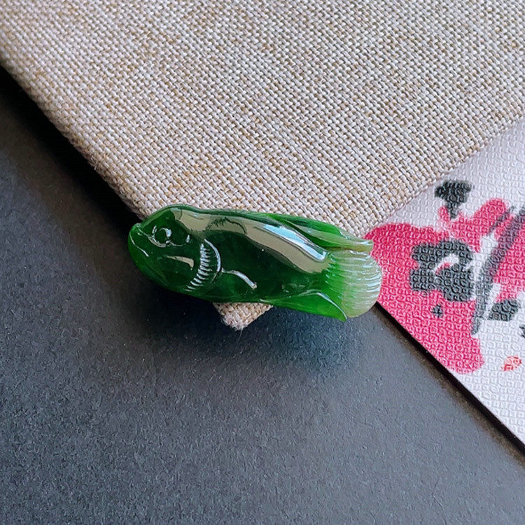 0529-12老坑冰种辣绿翡翠罗汉鱼戒面天然a货翡翠送证书～金晶翡翠