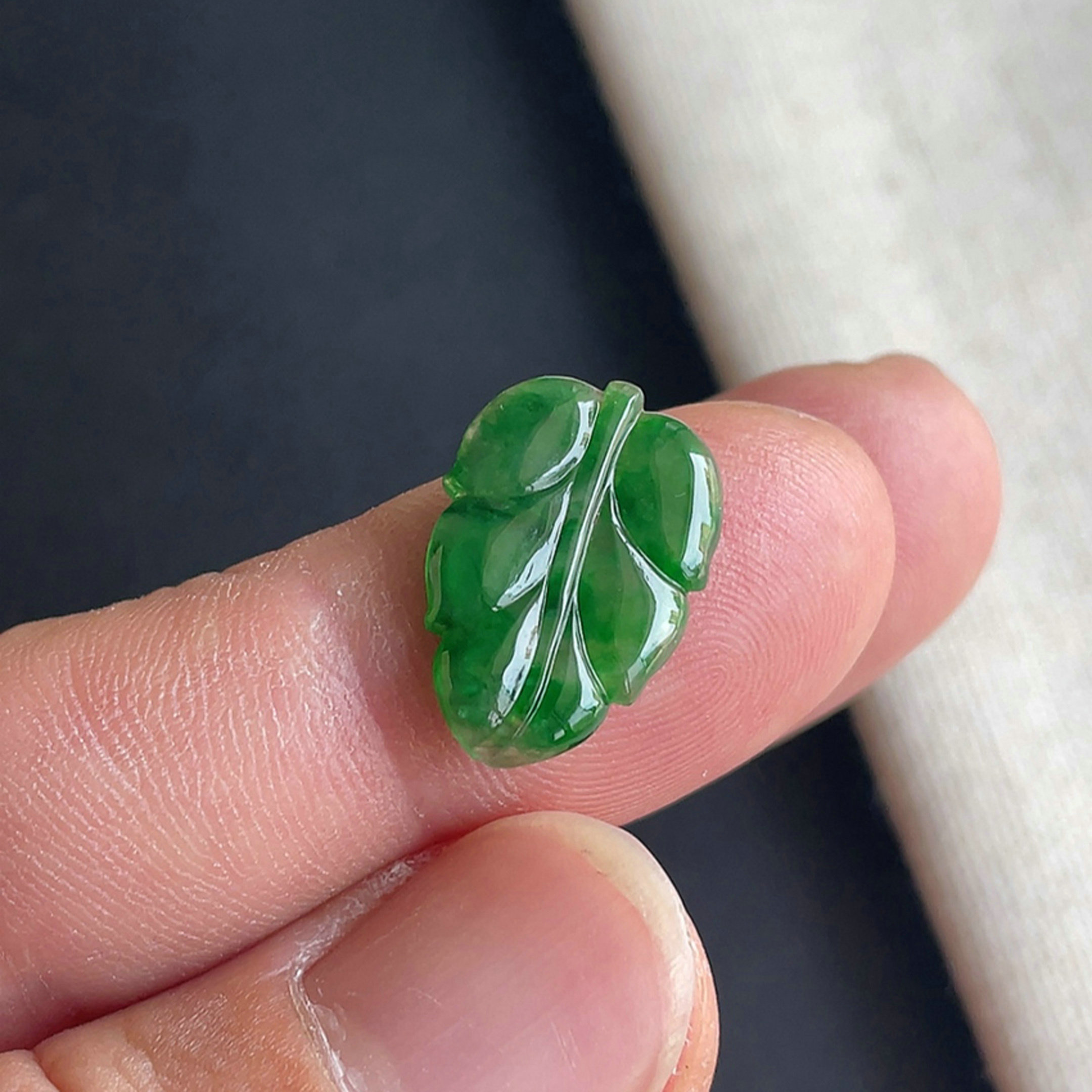 1121-5冰种阳绿叶子吊坠缅甸天然翡翠A货玉石送证书-金晶翡翠