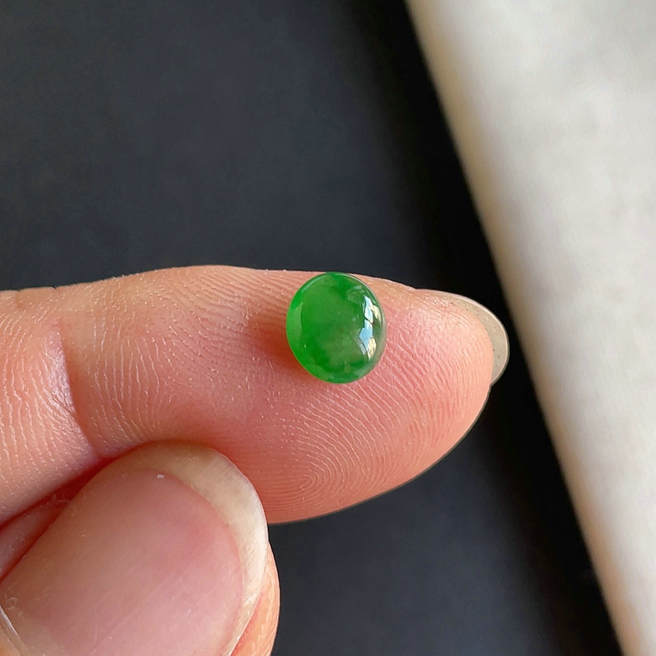 种阳绿蛋面天然玉石老坑翡翠A货