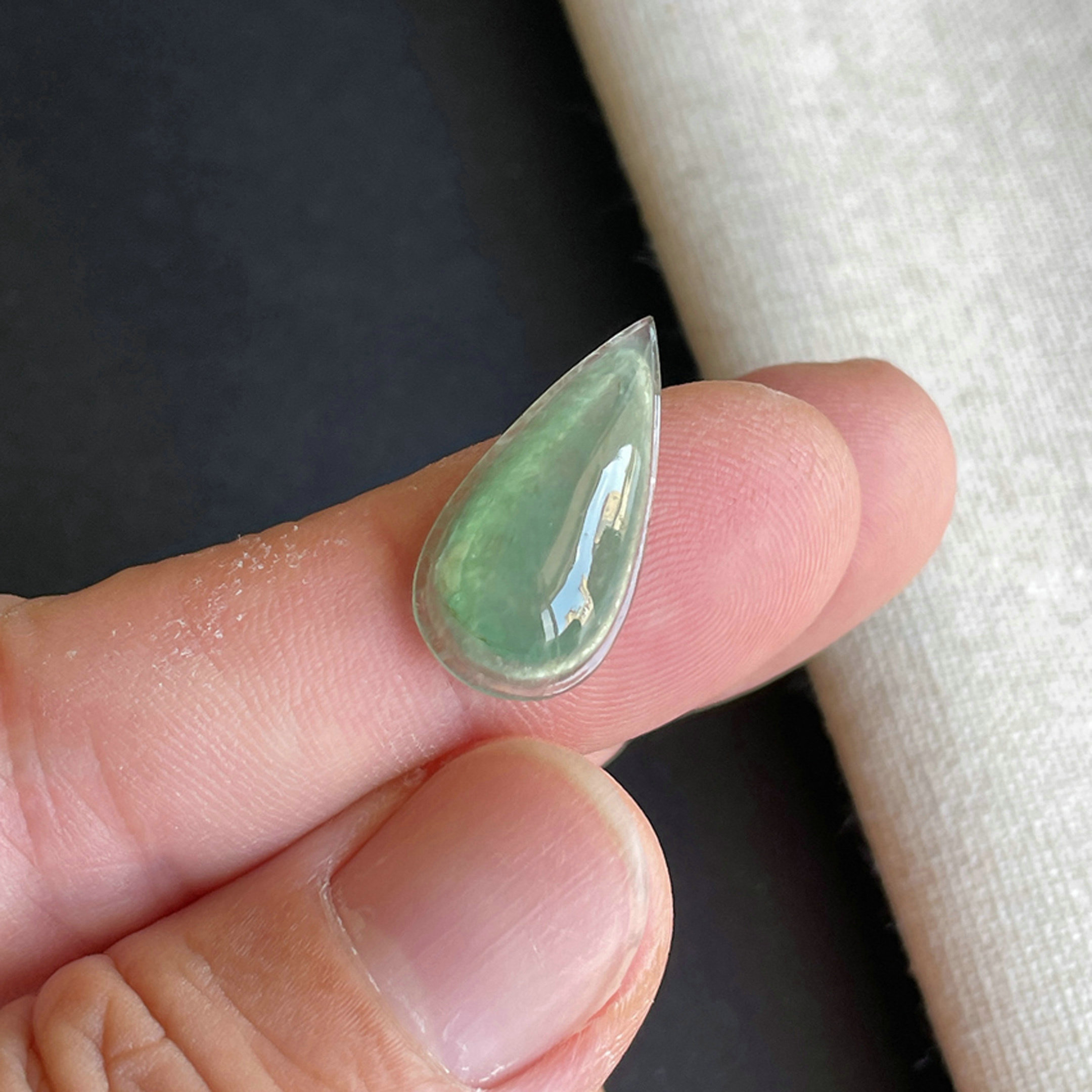 冰种满色水滴戒面缅甸天然翡翠
